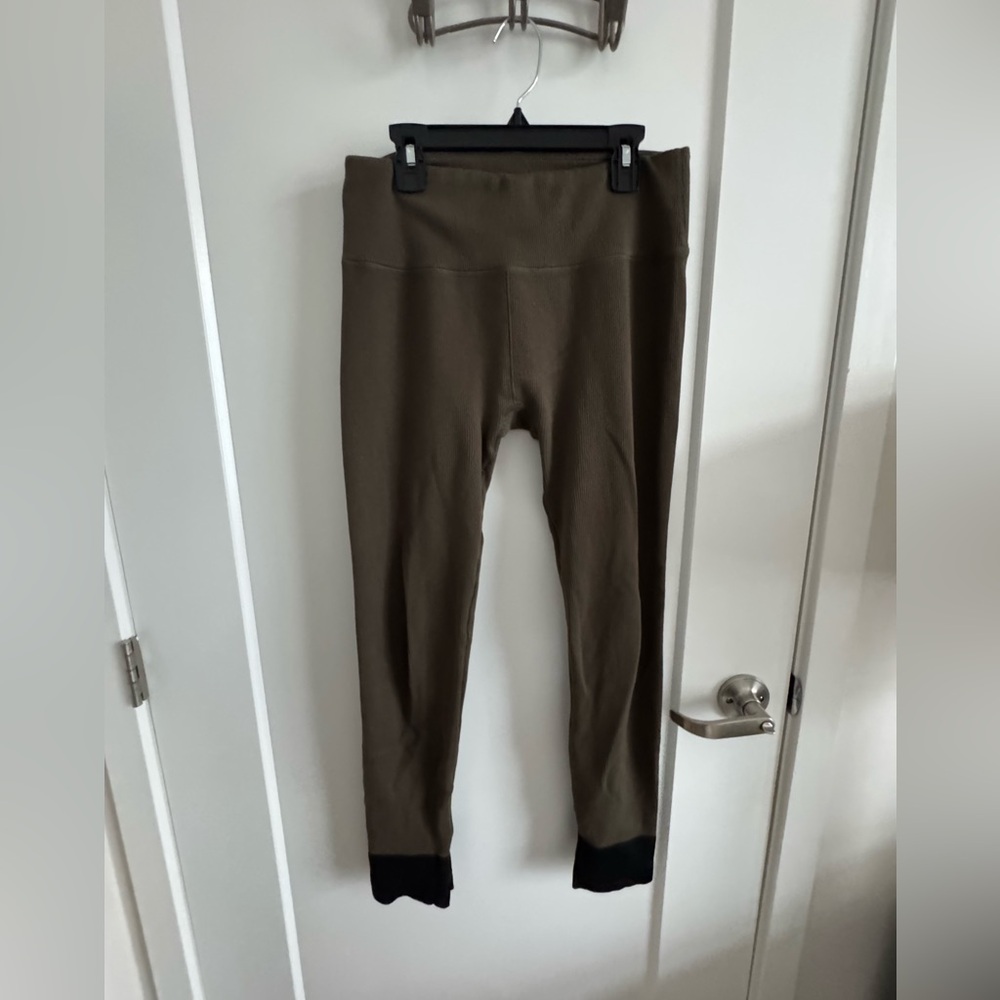 Fabletics olive green and black ribbed leggings
